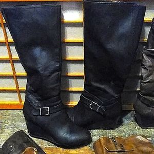 Mia black wedge boots sz7